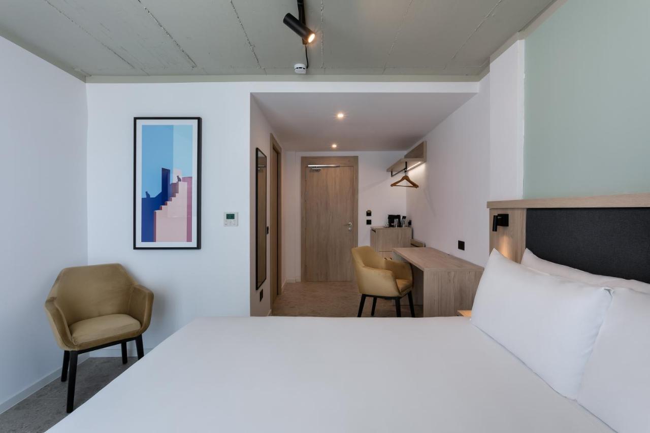 Hotel Mistral St Julian'S, Affiliated By Melia San Julián Exterior foto